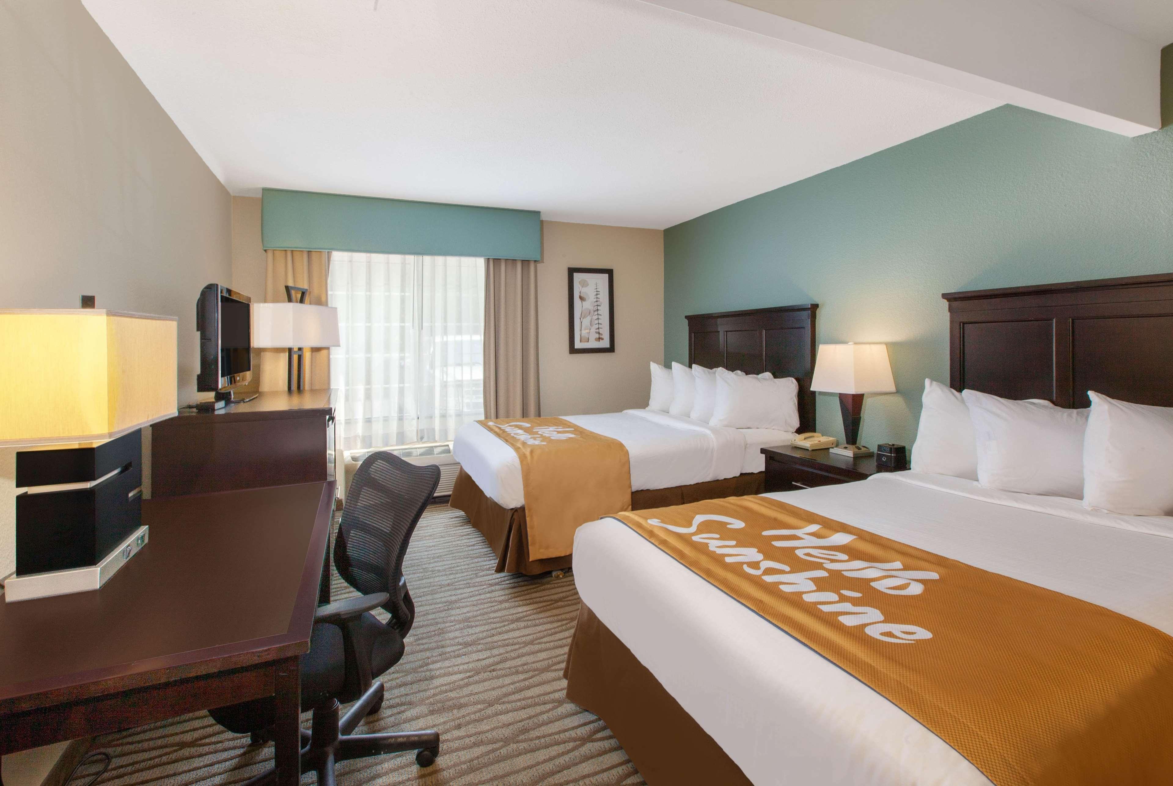 Days Inn By Wyndham Petoskey Εξωτερικό φωτογραφία