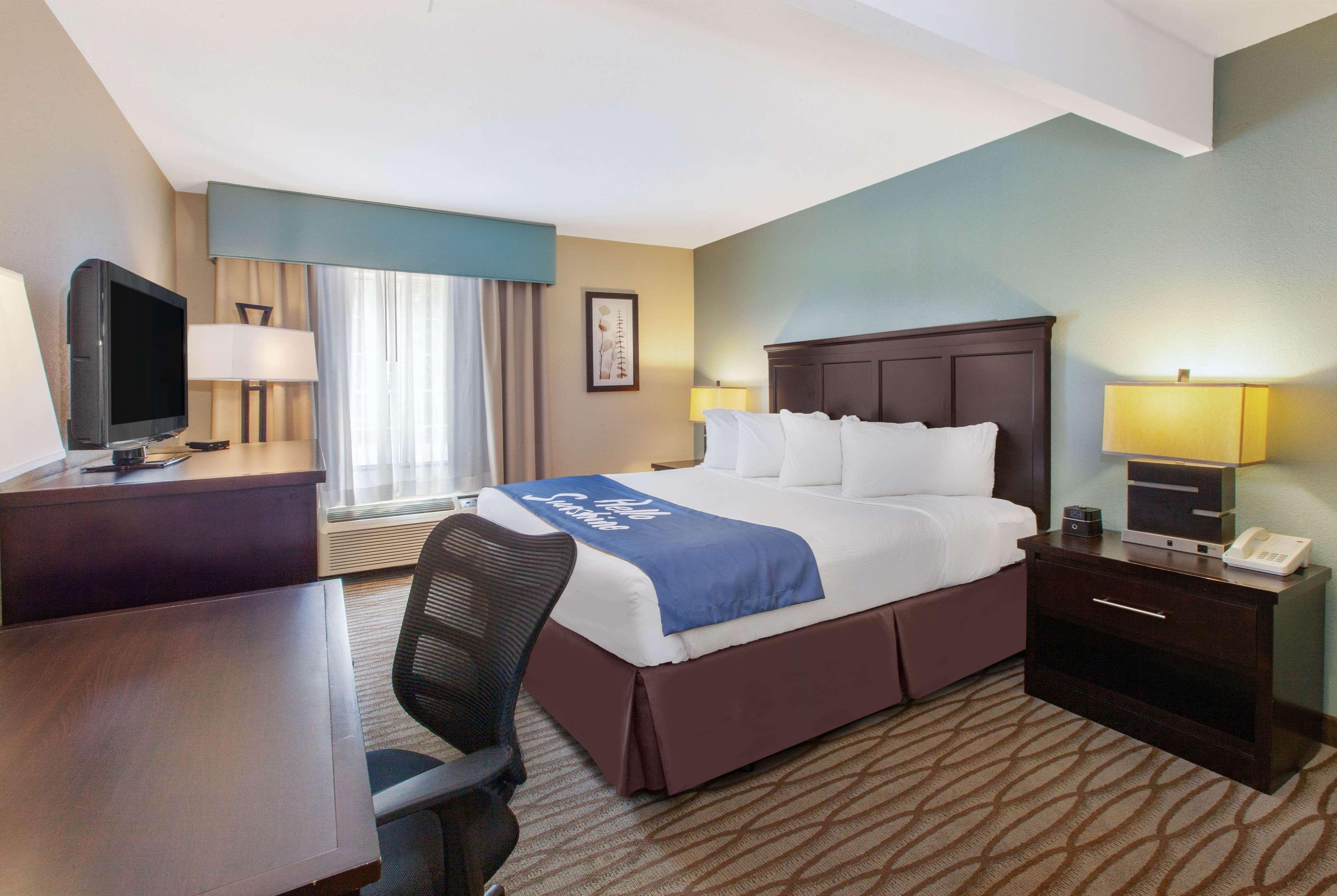 Days Inn By Wyndham Petoskey Εξωτερικό φωτογραφία