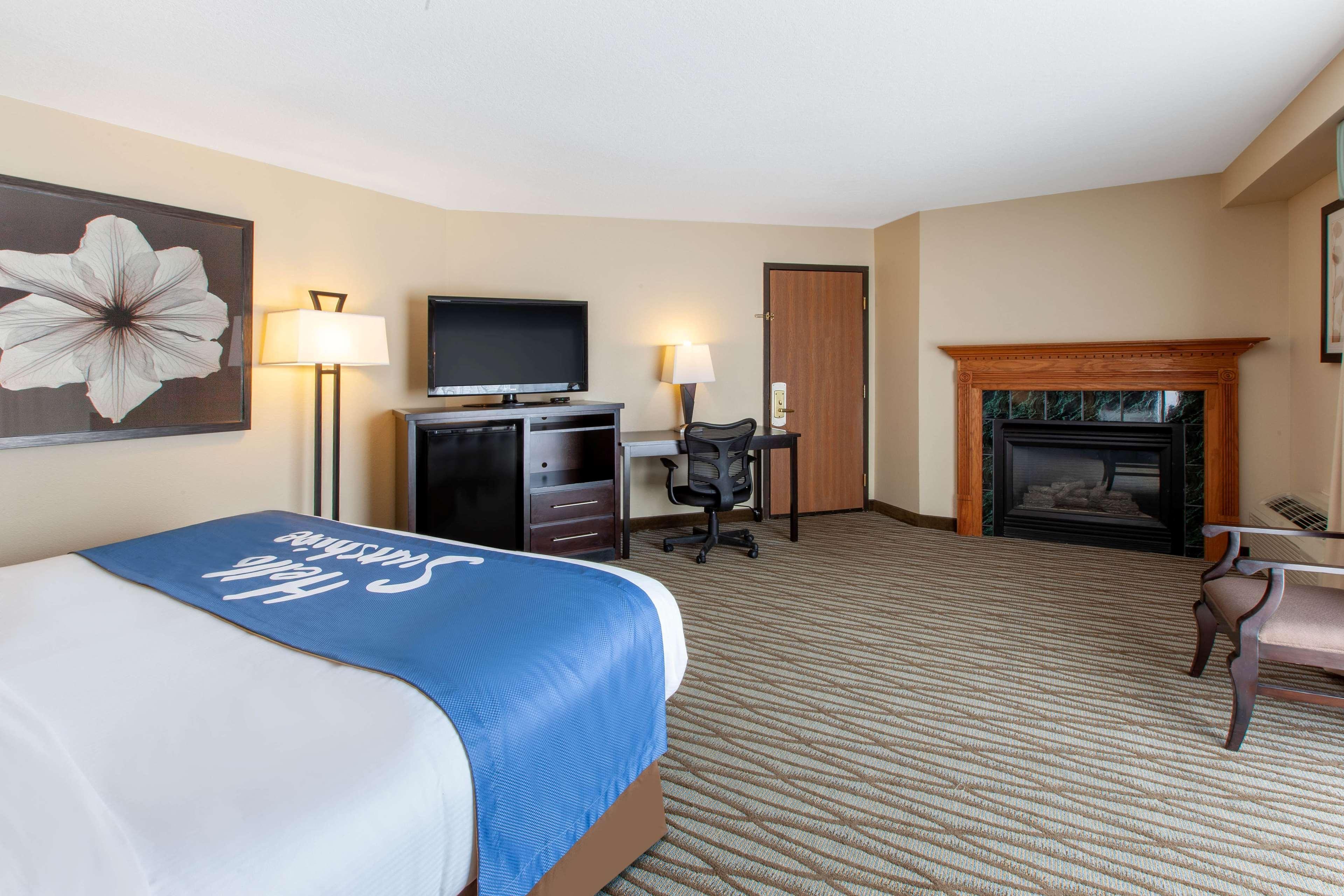 Days Inn By Wyndham Petoskey Εξωτερικό φωτογραφία