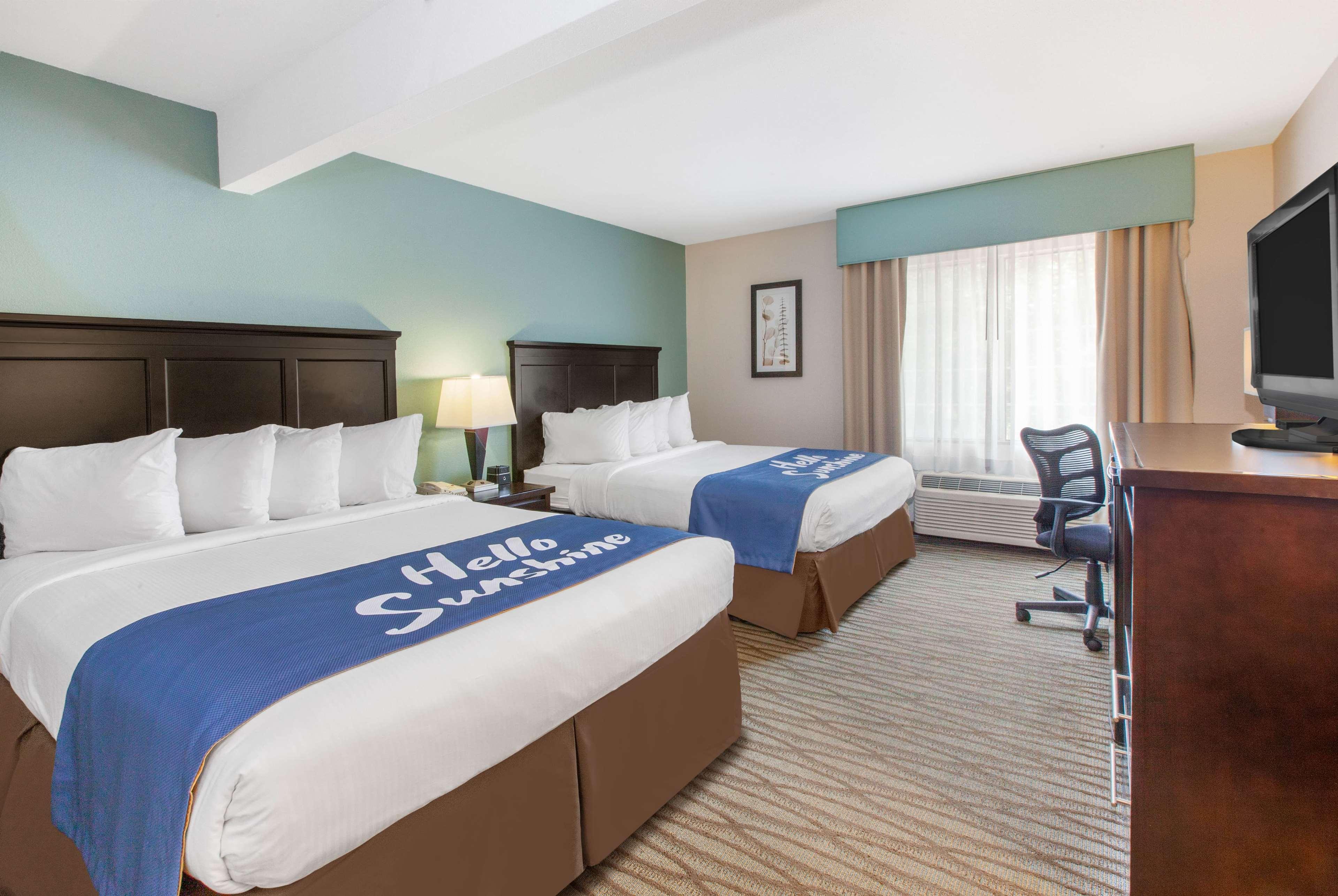 Days Inn By Wyndham Petoskey Εξωτερικό φωτογραφία