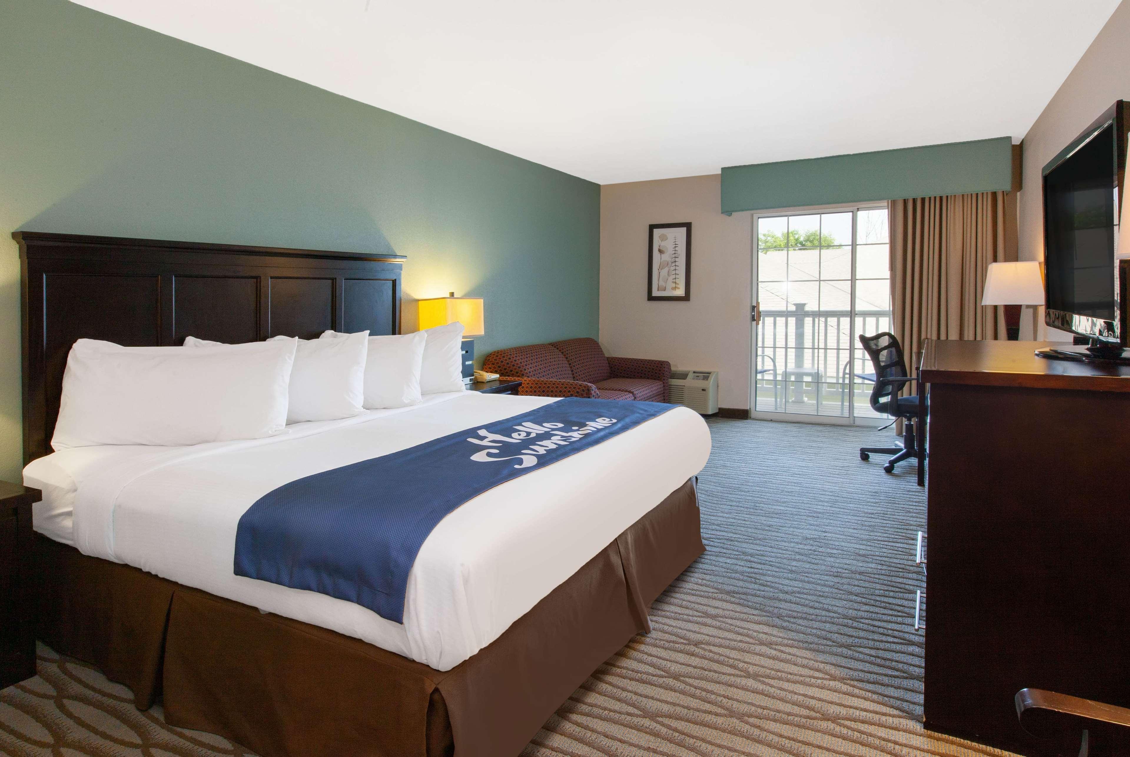 Days Inn By Wyndham Petoskey Εξωτερικό φωτογραφία