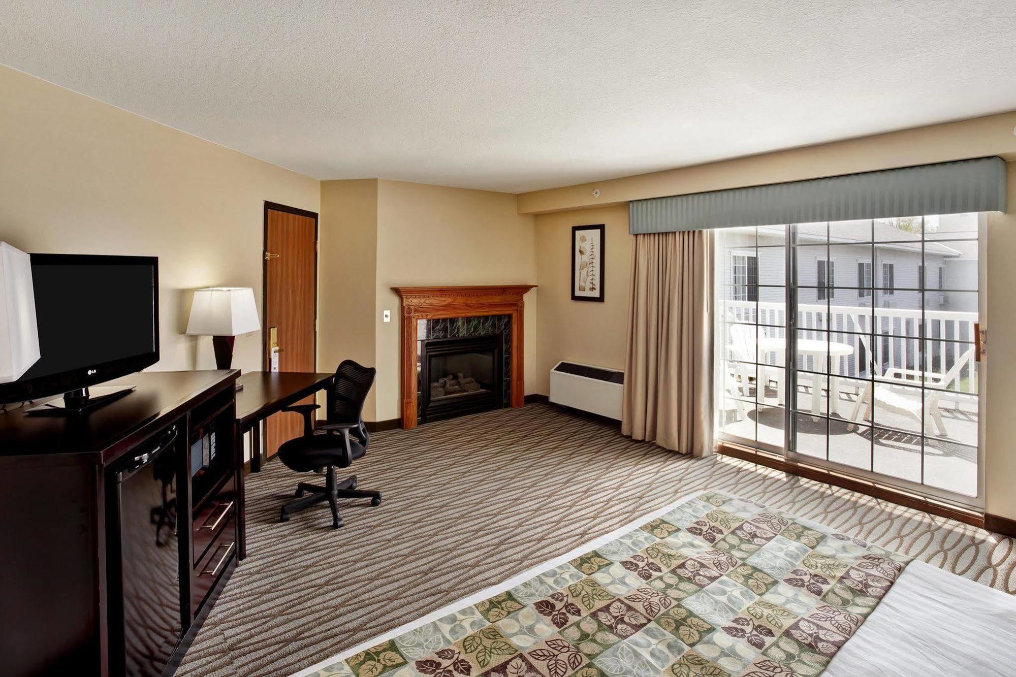 Days Inn By Wyndham Petoskey Εξωτερικό φωτογραφία
