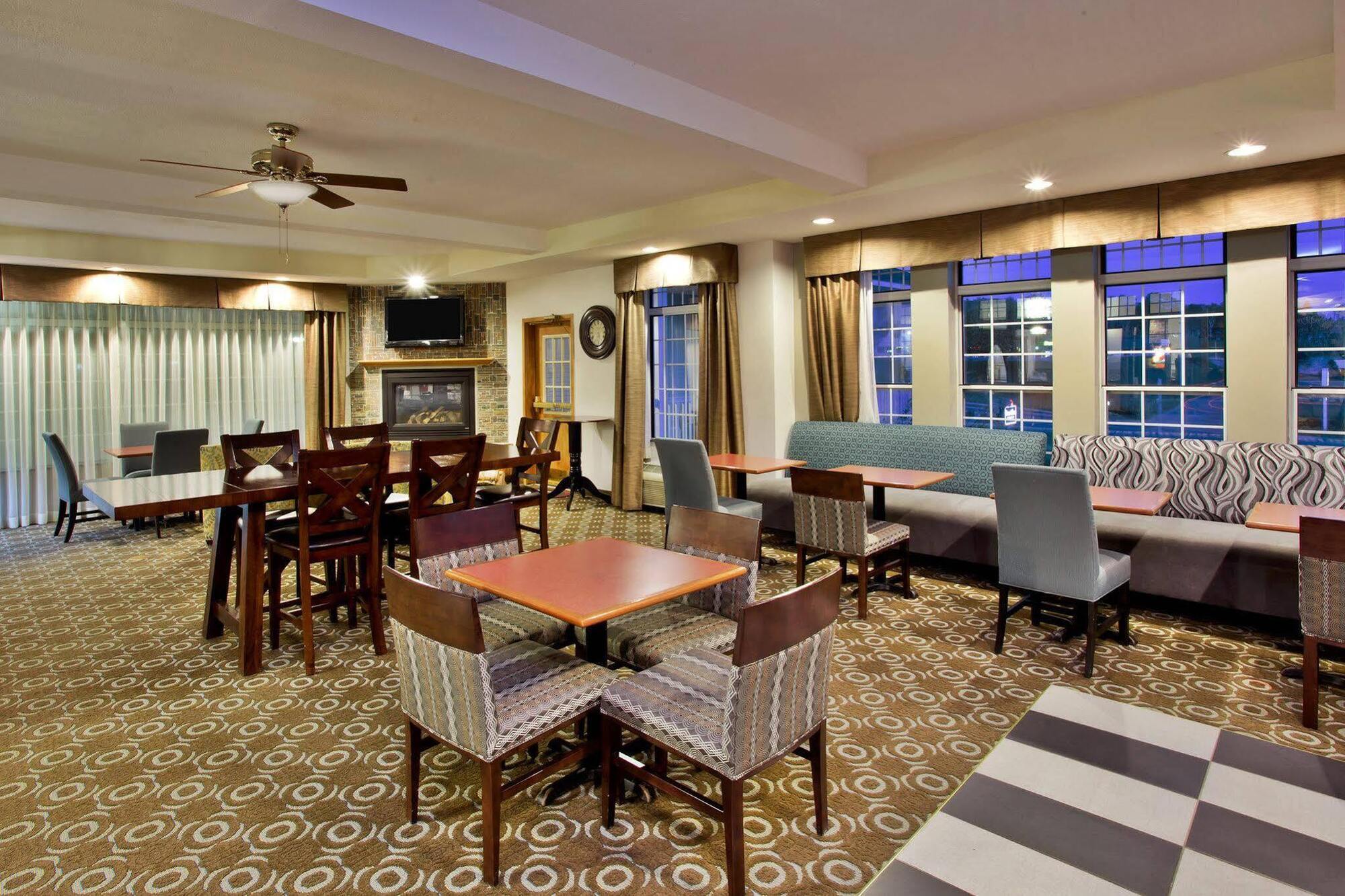 Days Inn By Wyndham Petoskey Εξωτερικό φωτογραφία